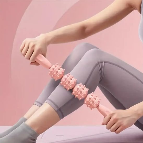 deux jambe pantalon gris passe rouleau de massage rose