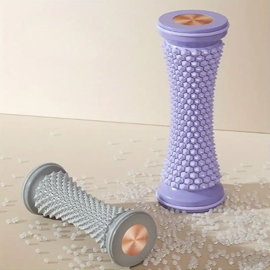 deux rouleau de massage gris violet sur bille